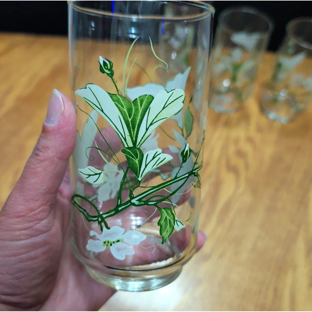 Vintage MCM Glass Highball Tumblers Set of 4 White Blossom & Green Leaf Dogwood